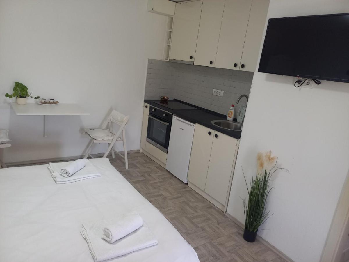 Apartman Flora Връдник Екстериор снимка